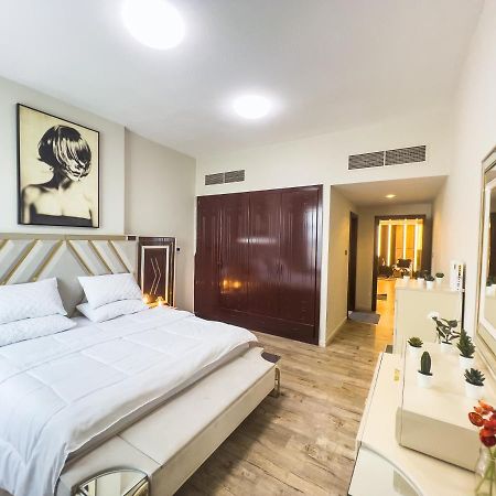 Luxury Two Bedroom شقة فخمة وكبيرة غرفتين Ajman Exterior foto
